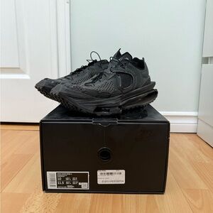 Nike Men's All-Black Running Sneakers